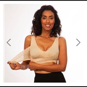 Brand New CaraMia Bra - 2x nude